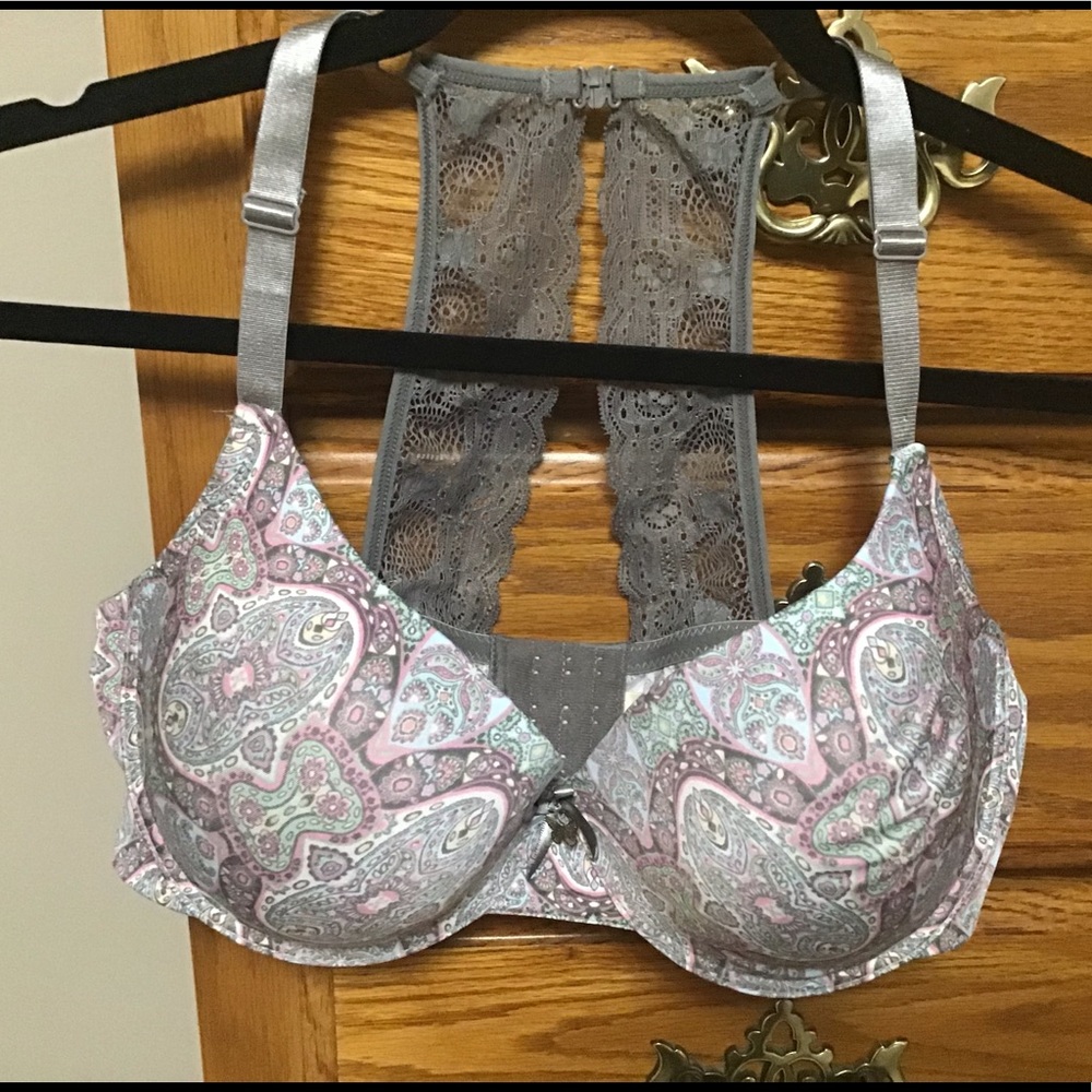 Jessica Simpson Racerback bra Sz 40C new.